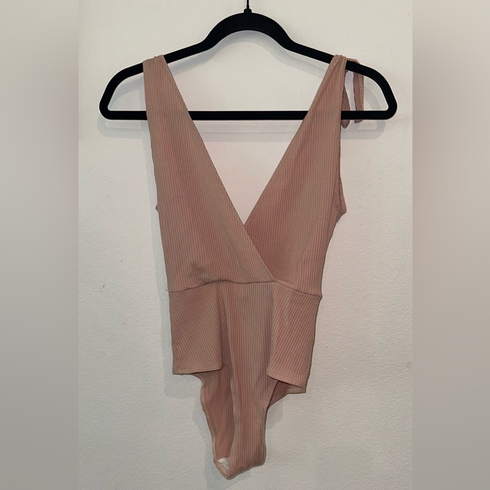 REFORMATION Shoulder Tie Baby Pink Bodysuit - S